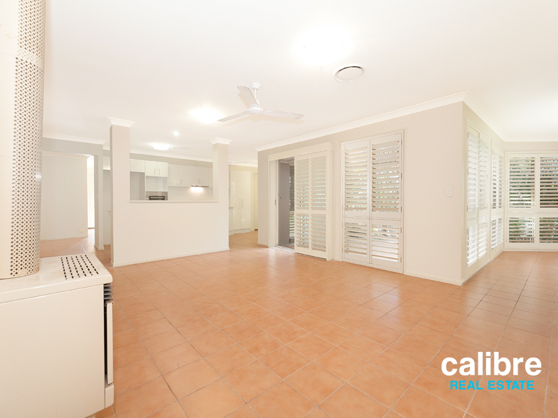 12 Makepeace Place, Bellbowrie, QLD 4070 AUS