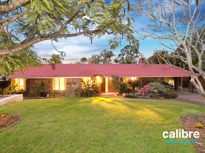 8 Photinia Place, Bellbowrie, QLD 4070 AUS