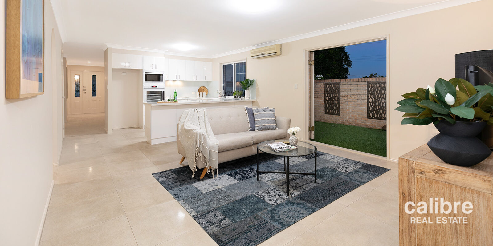 11 Whites Road, Manly West, QLD 4179 AUS